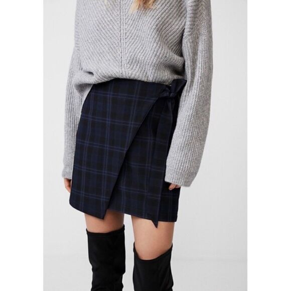✨HP✨Express Petite Plaid Tie Wrap Mini Skirt ✨ - Picture 2 of 8
